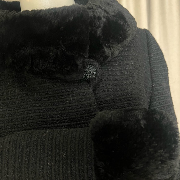 Vintage 1960's Textured Black Wool Coat with Faux Fur Collar and Cuffs - Picture 10 of 10